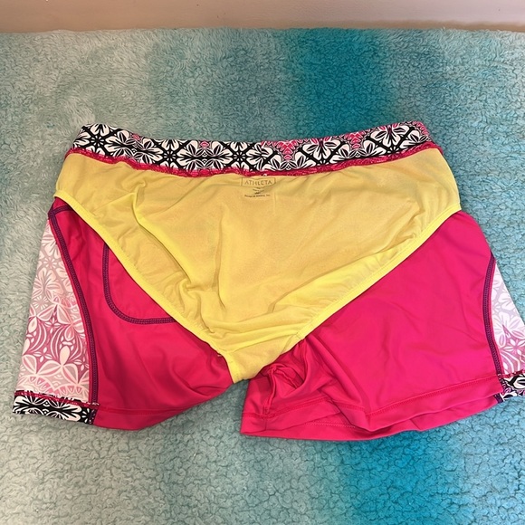 🔥Athleta Pink and purple Athletic Shorts Moisture-Wicking Design - Picture 7 of 8